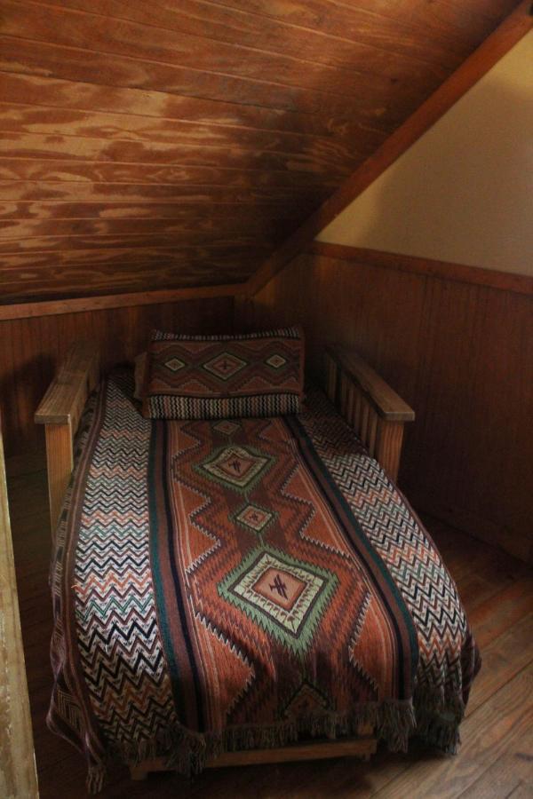 לינה וארוחת בוקר Isabel Berry Creek Cabins מראה חיצוני תמונה