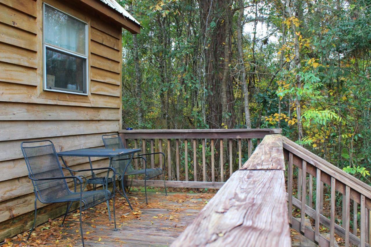 לינה וארוחת בוקר Isabel Berry Creek Cabins מראה חיצוני תמונה