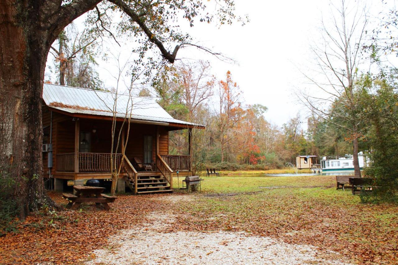 לינה וארוחת בוקר Isabel Berry Creek Cabins מראה חיצוני תמונה