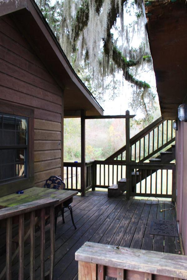 לינה וארוחת בוקר Isabel Berry Creek Cabins מראה חיצוני תמונה