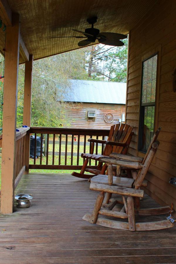 לינה וארוחת בוקר Isabel Berry Creek Cabins מראה חיצוני תמונה