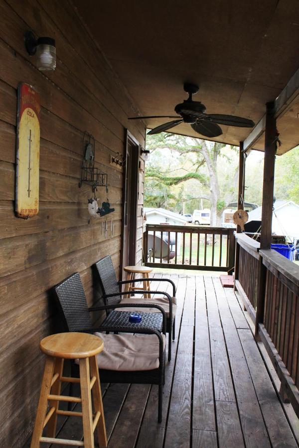לינה וארוחת בוקר Isabel Berry Creek Cabins מראה חיצוני תמונה