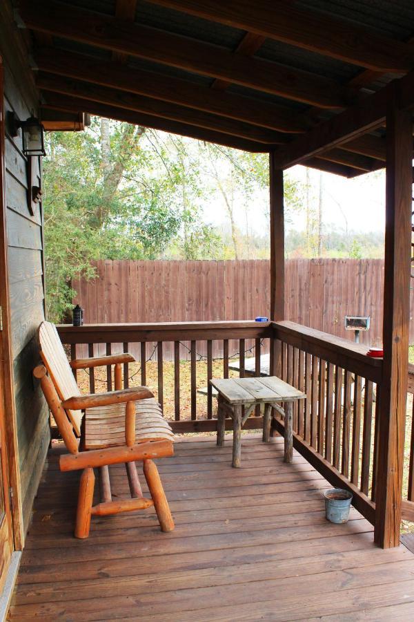 לינה וארוחת בוקר Isabel Berry Creek Cabins מראה חיצוני תמונה