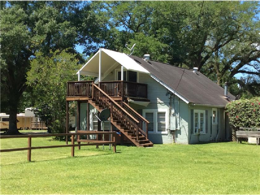 לינה וארוחת בוקר Isabel Berry Creek Cabins מראה חיצוני תמונה